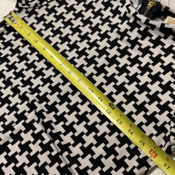 MICHAEL Michael Kors Geometric Long Sleeve Dress. Small. Gold zipper. - Picture 7 of 9